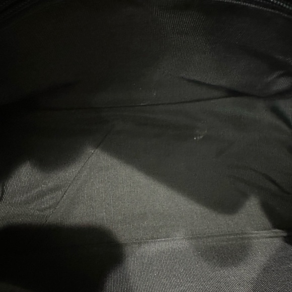 Vintage Valentino Garavani Black Leather Shoulder Bag with Gold Chain - Picture 12 of 14